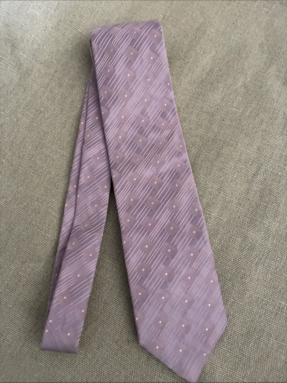 Hugo Boss Lilac Geometric Silk Tie